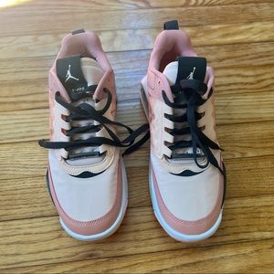 Nike Jordans Max 200